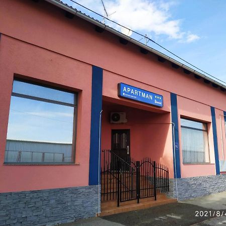 Apartman Tia Осиек Экстерьер фото